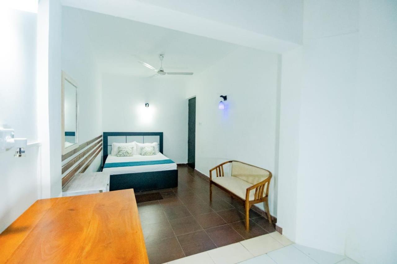 Hotel One Sixty Dehiwala-Mount Lavinia Εξωτερικό φωτογραφία