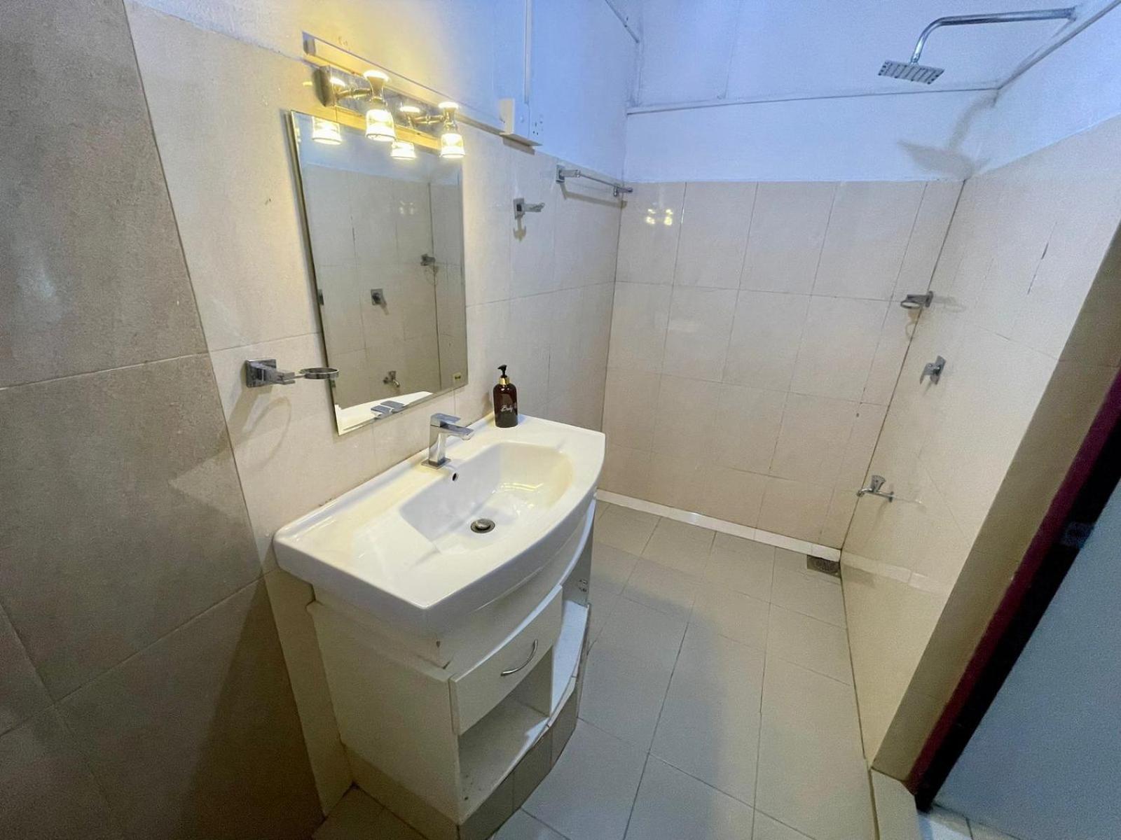 Hotel One Sixty Dehiwala-Mount Lavinia Εξωτερικό φωτογραφία